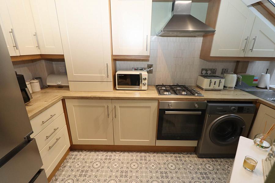 9 Pinetree Court      Glen Road