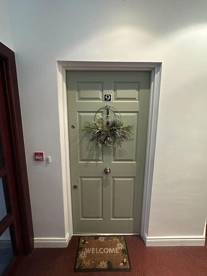 9 Pinetree Court      Glen Road