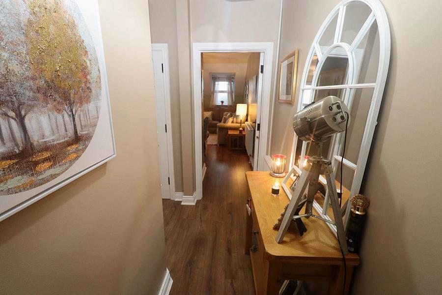 9 Pinetree Court      Glen Road