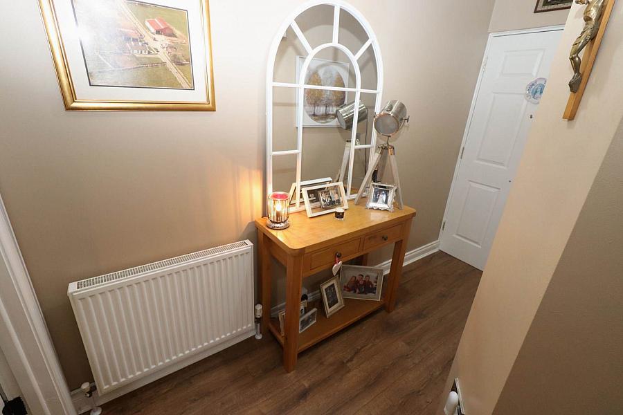 9 Pinetree Court      Glen Road