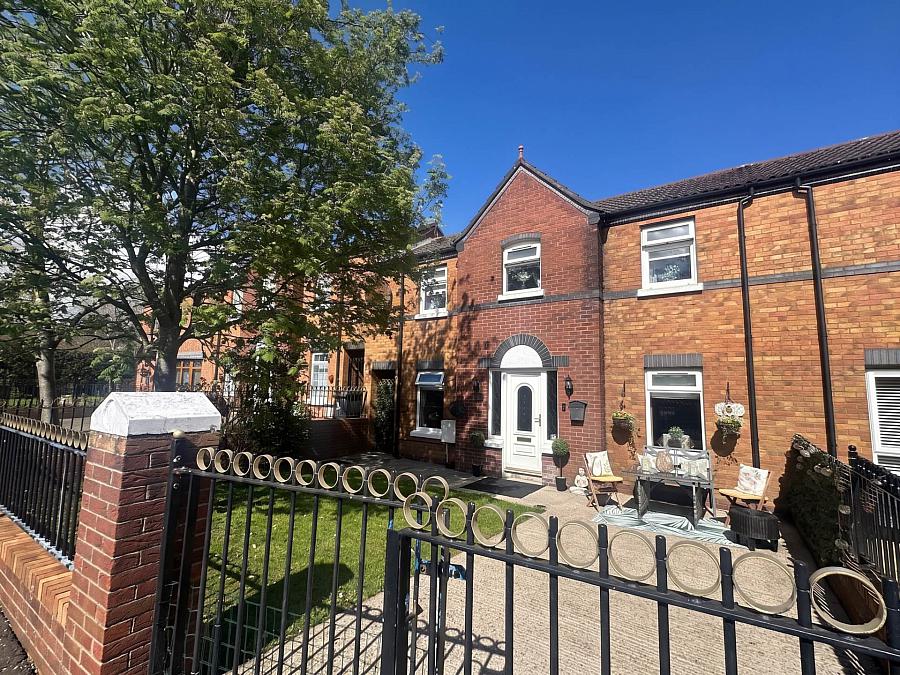 29 Beechmount Gardens, Belfast, BT12 7RW