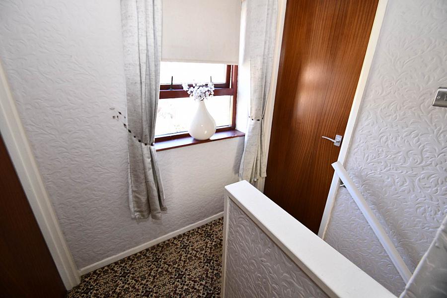 29 Beechmount Gardens