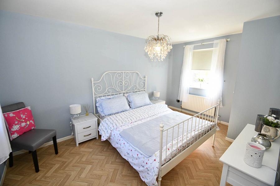 29 Beechmount Gardens