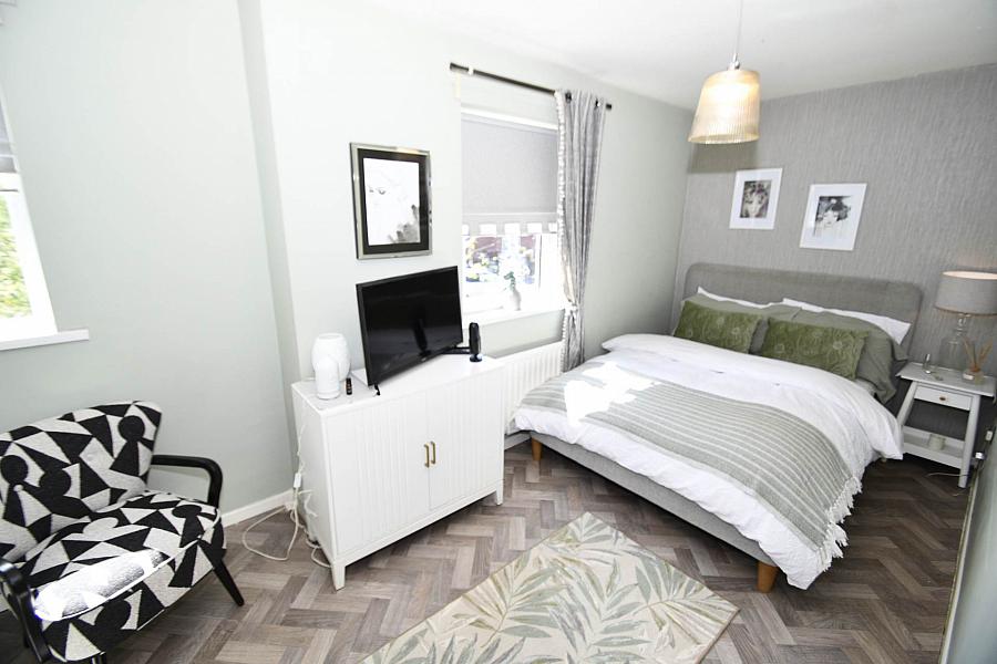 29 Beechmount Gardens