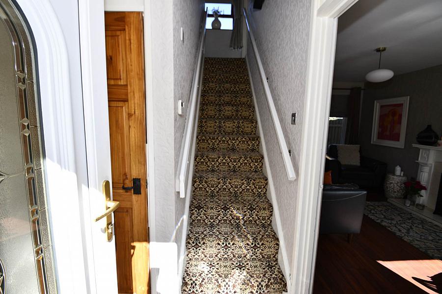 29 Beechmount Gardens