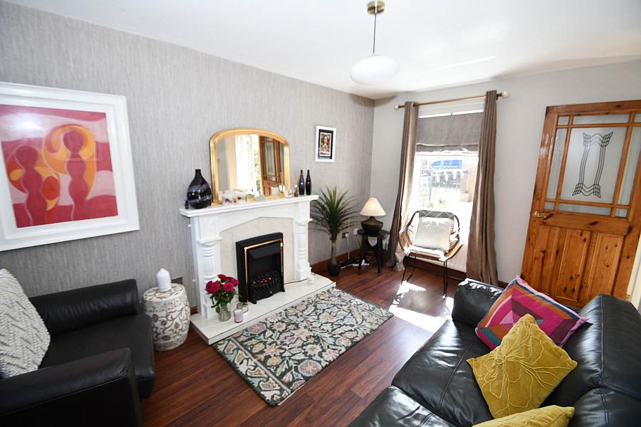 29 Beechmount Gardens