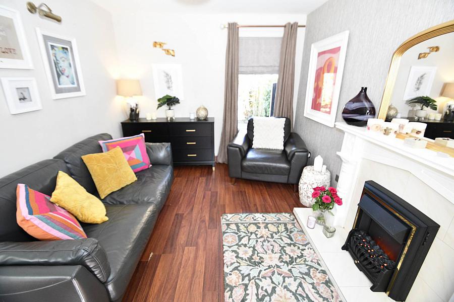 29 Beechmount Gardens