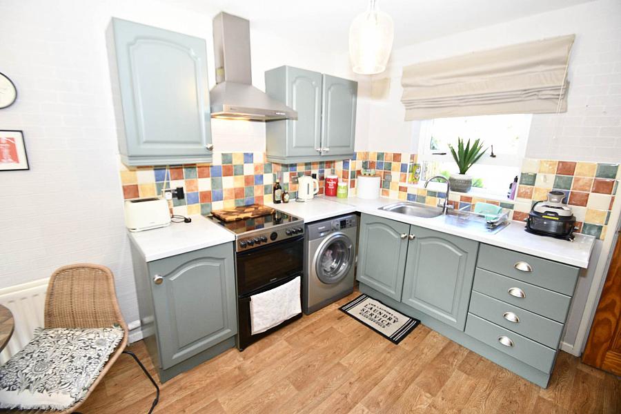 29 Beechmount Gardens