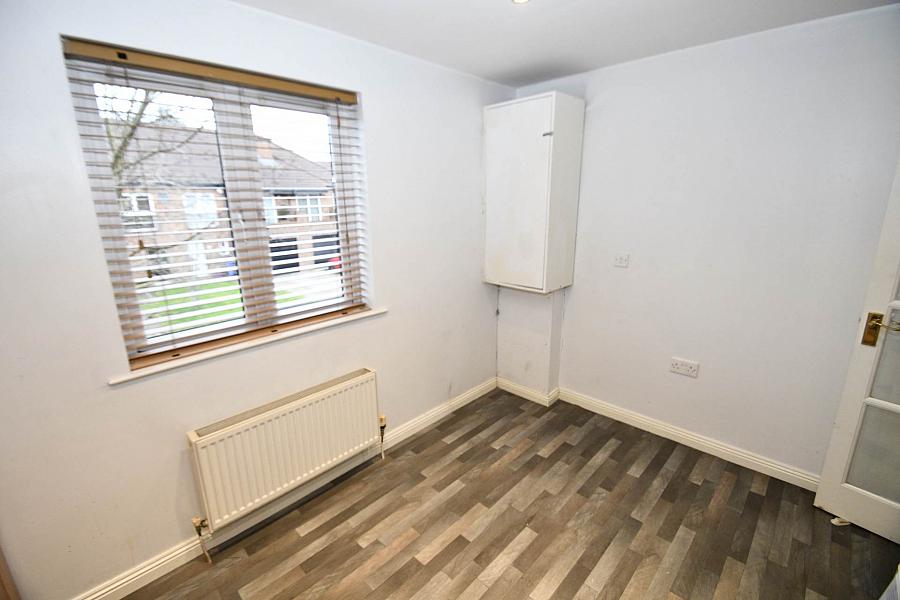 Apt      St Annes Road