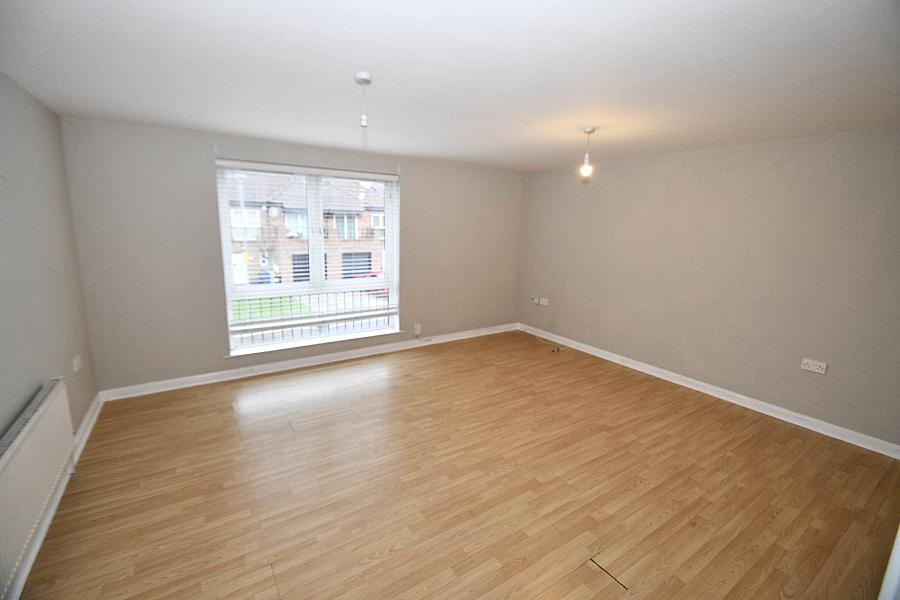 Apt      St Annes Road