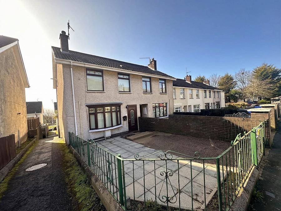 13 Glencolin Heights, Glen Road, Belfast, BT11 8PB