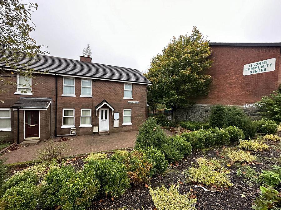 126 Ligoneil Road,belfast, BT14 8DS