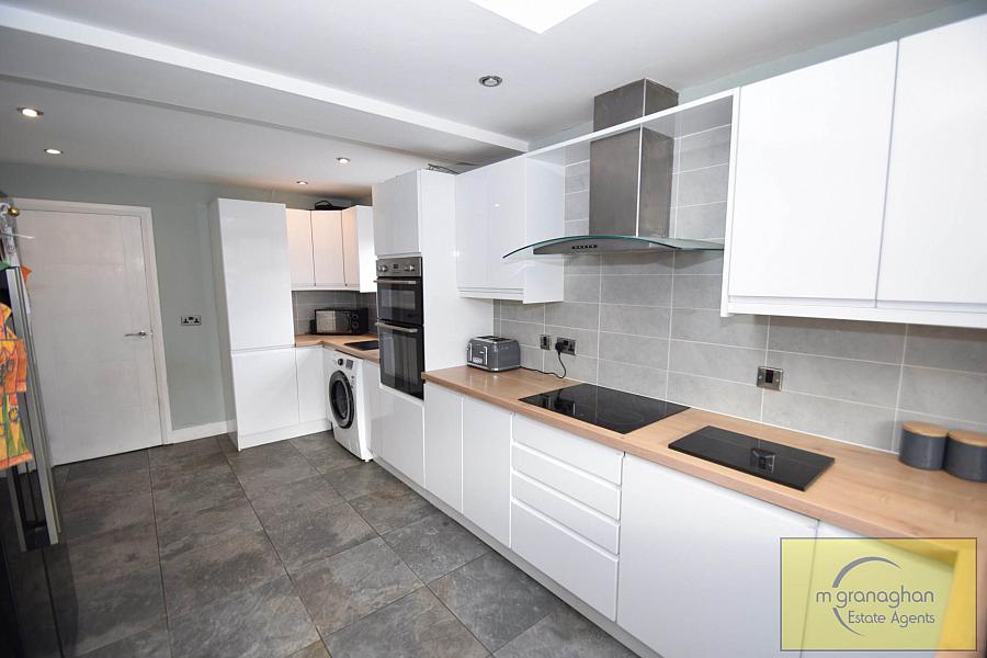 22 Sarajac Crescent 22 Sarajac Crescent