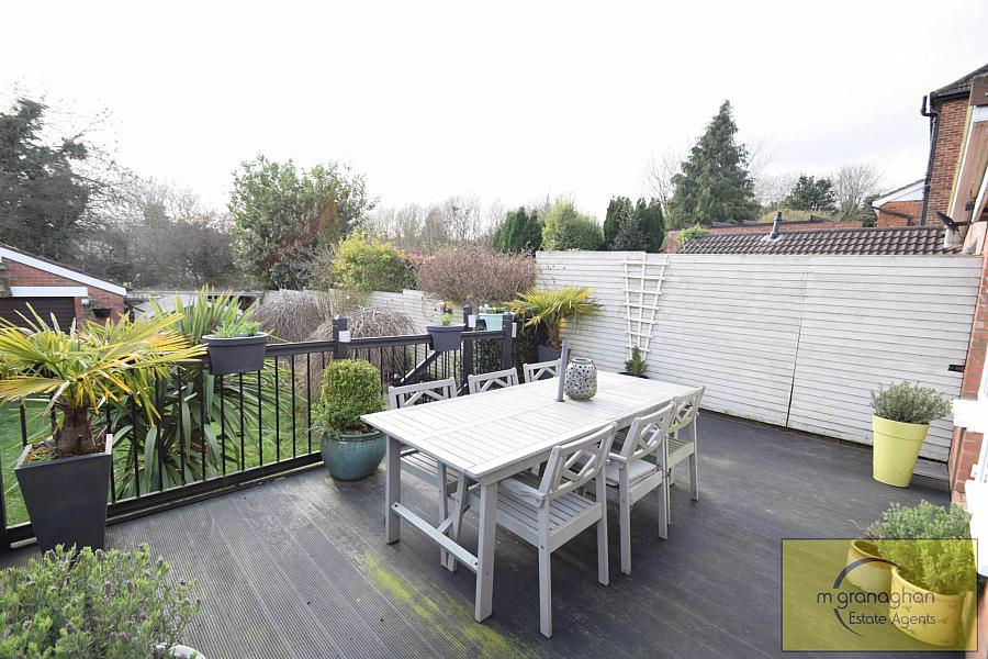 22 Sarajac Crescent 22 Sarajac Crescent