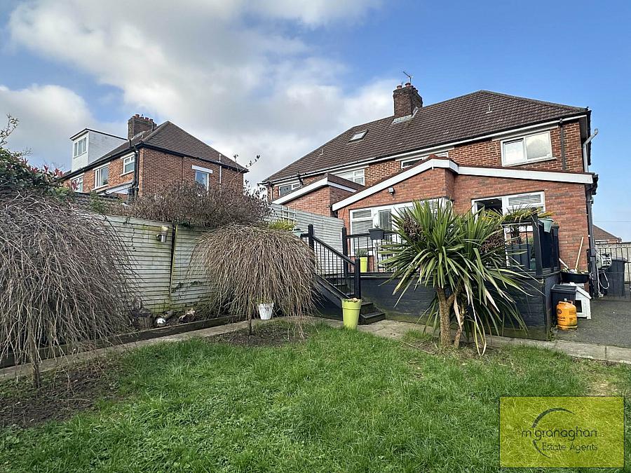 22 Sarajac Crescent 22 Sarajac Crescent