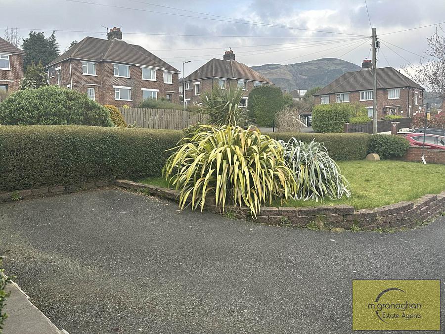 22 Sarajac Crescent 22 Sarajac Crescent