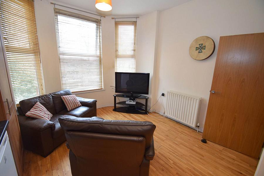 Apt 3, 486 Antrim Road Apt 3, 486 Antrim Road