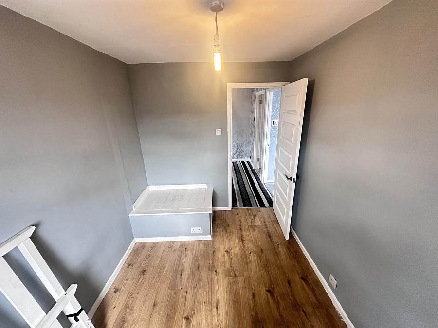 21 Brae Hill Park
