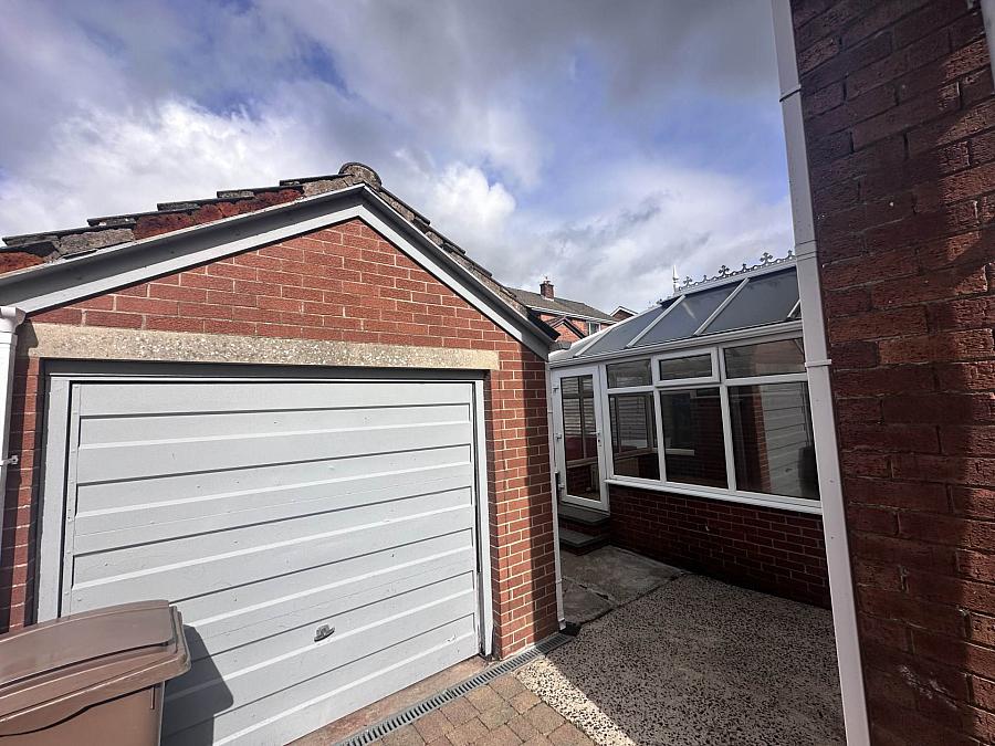 21 Brae Hill Park