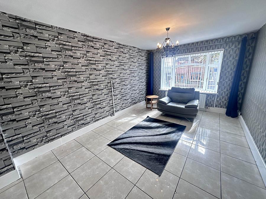 21 Brae Hill Park