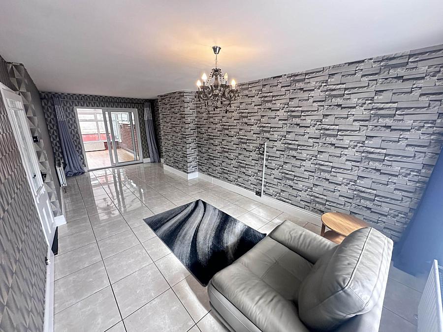 21 Brae Hill Park