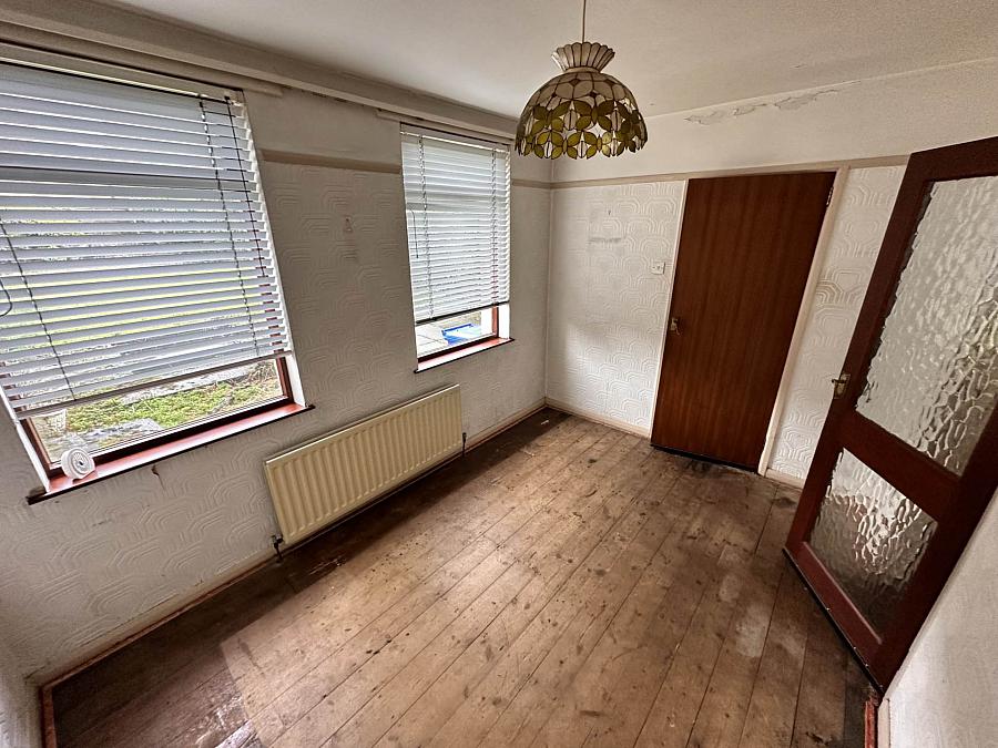 25 Cliftondene Crescent