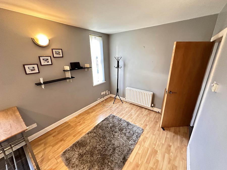 Apt 2, 6 Glandore Avenue