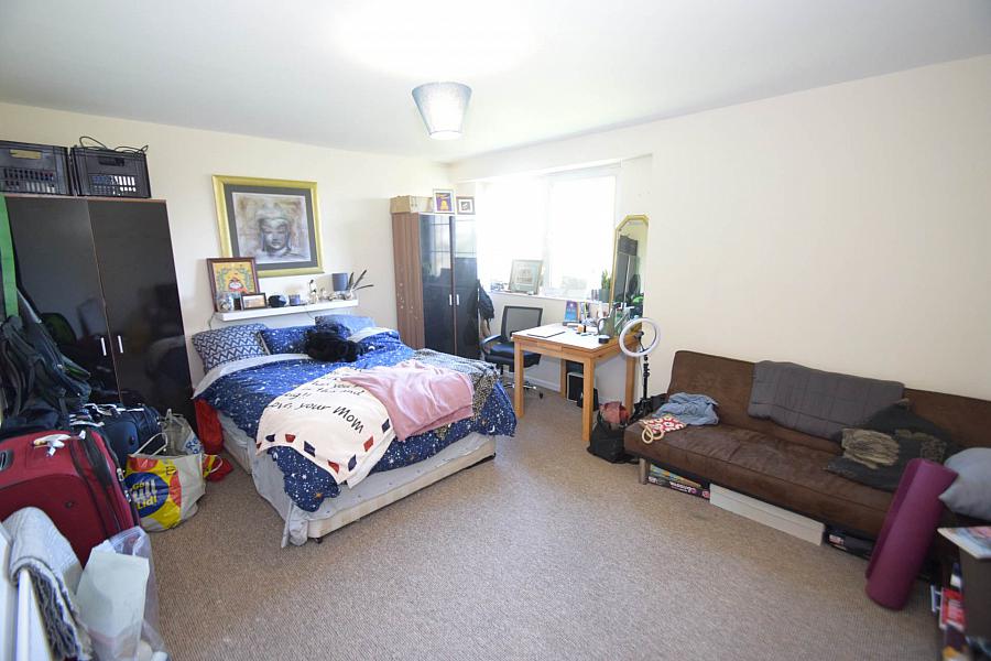 12 Fortwilliam Grange