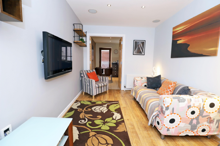 SHORT TERM RENTAL, 8 Hyndford Street