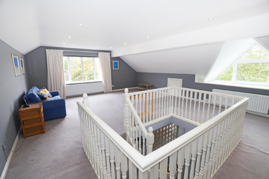 Riverside Apartment, 3 Stranmillis Reach