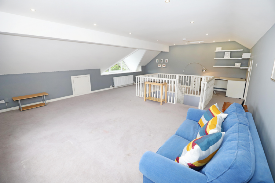 Riverside Apartment, 3 Stranmillis Reach