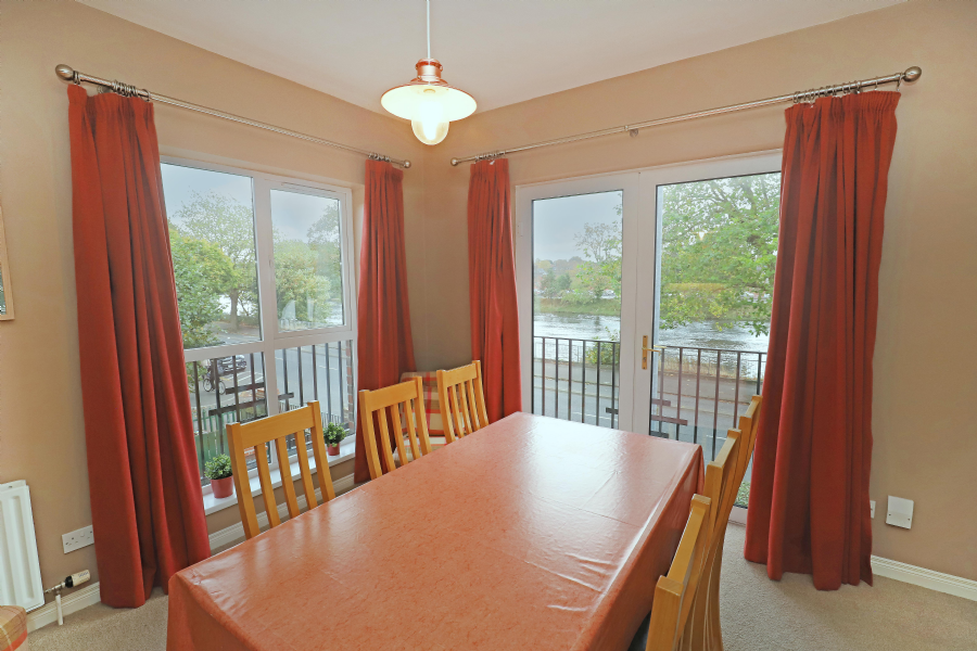 Riverside Apartment, 3 Stranmillis Reach