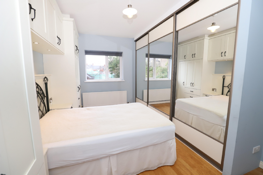 Riverside Apartment, 3 Stranmillis Reach