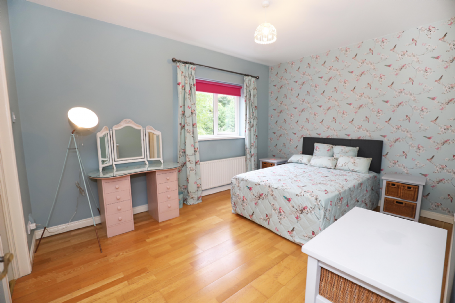 Riverside Apartment, 3 Stranmillis Reach