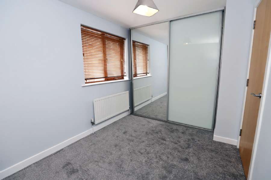 8 Hyndford Street