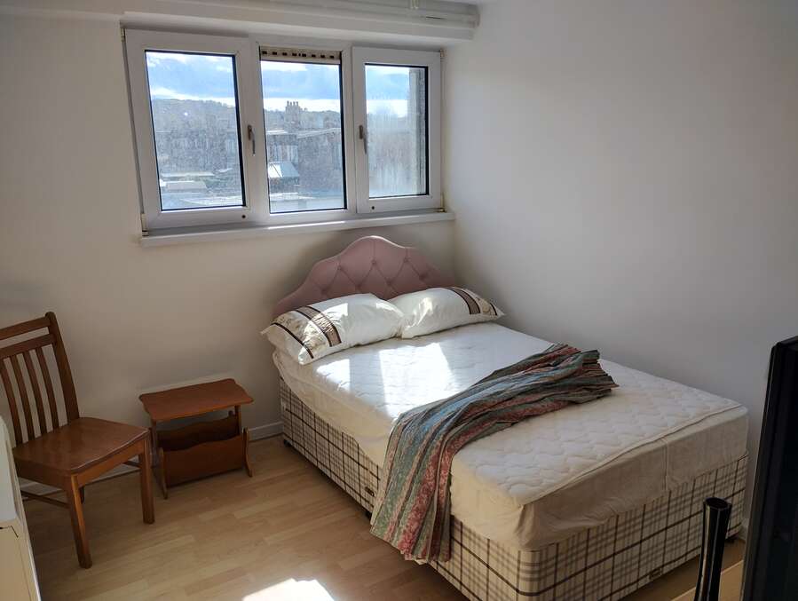 2C Willowbrook House