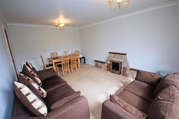 15 Drumkeen Court 15 Drumkeen Court