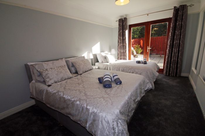 SHORT TERM RENTAL, 1 Hamel Mews