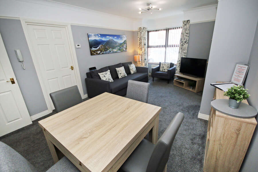 SHORT TERM RENTAL, 1 Hamel Mews