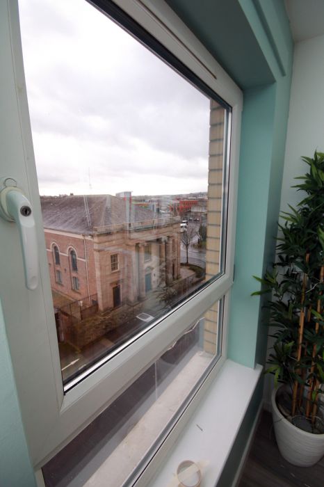 Beautifully Refurbished Apartment College Gate