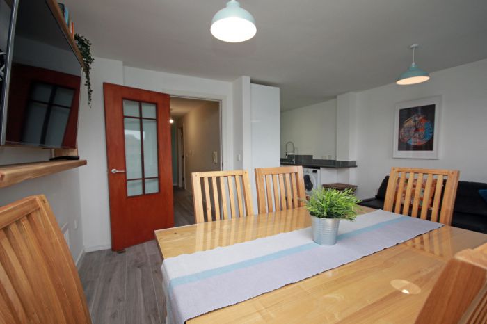 Beautifully Refurbished Apartment College Gate