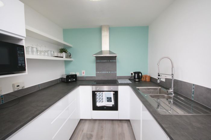 Beautifully Refurbished Apartment College Gate