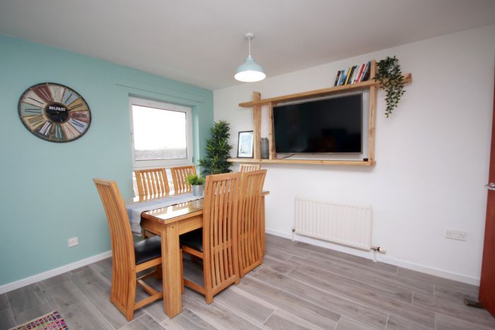 Beautifully Refurbished Apartment College Gate