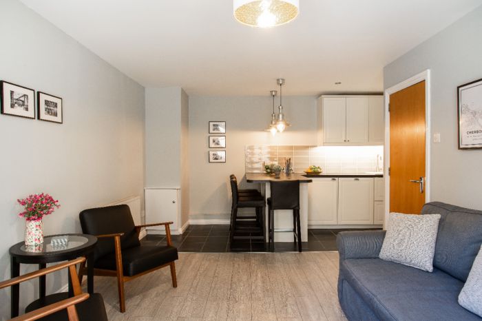 Beautifully Refurbished City Centre Apartment, 38 Alfred Street, Belfast City Centre, Belfast, BT2 8EP