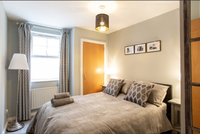 Beautifully Refurbished City Centre Apartment, 38 Alfred Street Beautifully Refurbished City Centre Apartment, 38 Alfred Street