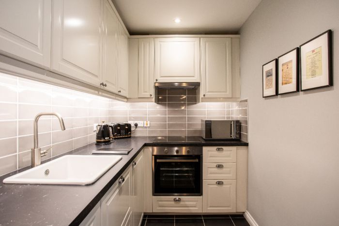 Beautifully Refurbished City Centre Apartment, 38 Alfred Street Beautifully Refurbished City Centre Apartment, 38 Alfred Street