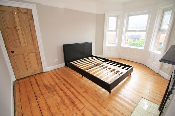 158 Ardenlee Avenue 158 Ardenlee Avenue