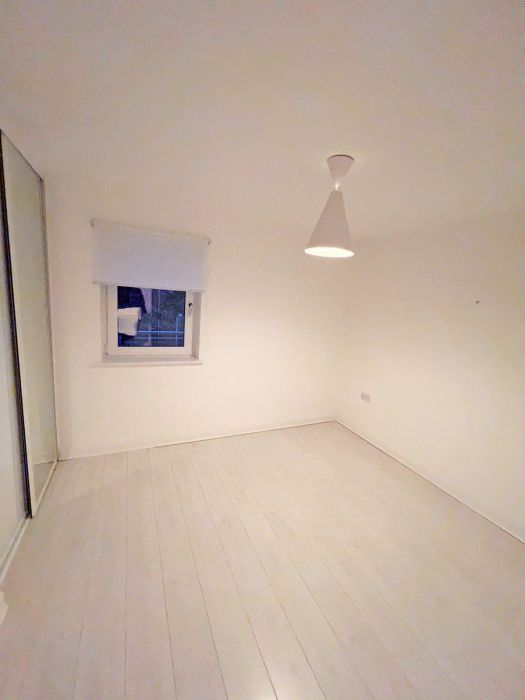 Penthouse Apartment, 25 Woodburn Green