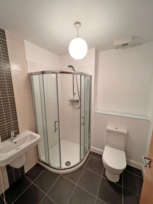 Penthouse Apartment, 25 Woodburn Green