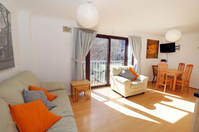 52 St John's Wharf
